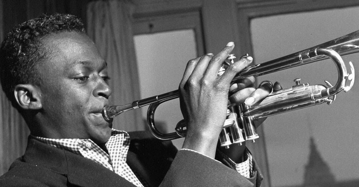 Miles Davis: o homem e seu legado de inovações para o jazz